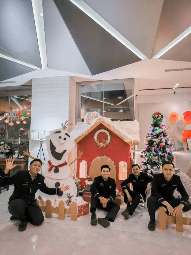 MG SETOS Hotel & Office Building Hadirkan Instalasi “CHRISTMAS NEW CHAPTER ” untuk Menyambut Natal & Tahun Baru