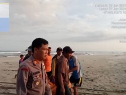 Tenggelam Saat Berenang di Pantai Mandiri Pesisir Barat, Pelajar Asal Indralaya Ditemukan Tim SAR Gabungan Meninggal Dunia