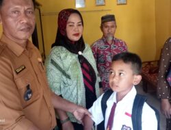 KADES SRI BASUKI SB V SEPUTIH BANYAK LAMPUNG TENGAH MENGADAKAN BAKTI SOSIAL PEMBAGIAN SEMBAKO UNTUK ANAK YATIM PIATU .