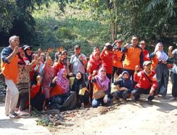 60 Anggota Destana Mitra Bentala, Lakukan Bersih Bersih Sampah di Hutan Dusun Kayu Tabu