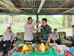 Kapolsek Rawas Ilir Kasih Kejutan Tumpeng Ke Koramil Rawas Ilir