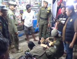 Satpol PP Kota Jambi Sita Ratusan Botol Minuman Beralkohol