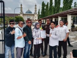 Tuntut Pencopotan Ketua Majelis Komisi Informasi (KIP) Sumsel, LSM KPK Aksi Di Gedung DPRD Sumsel