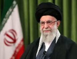 Khamenei Peringatkan AS Dan Israel Soal Respon Keras Terhadap Iran